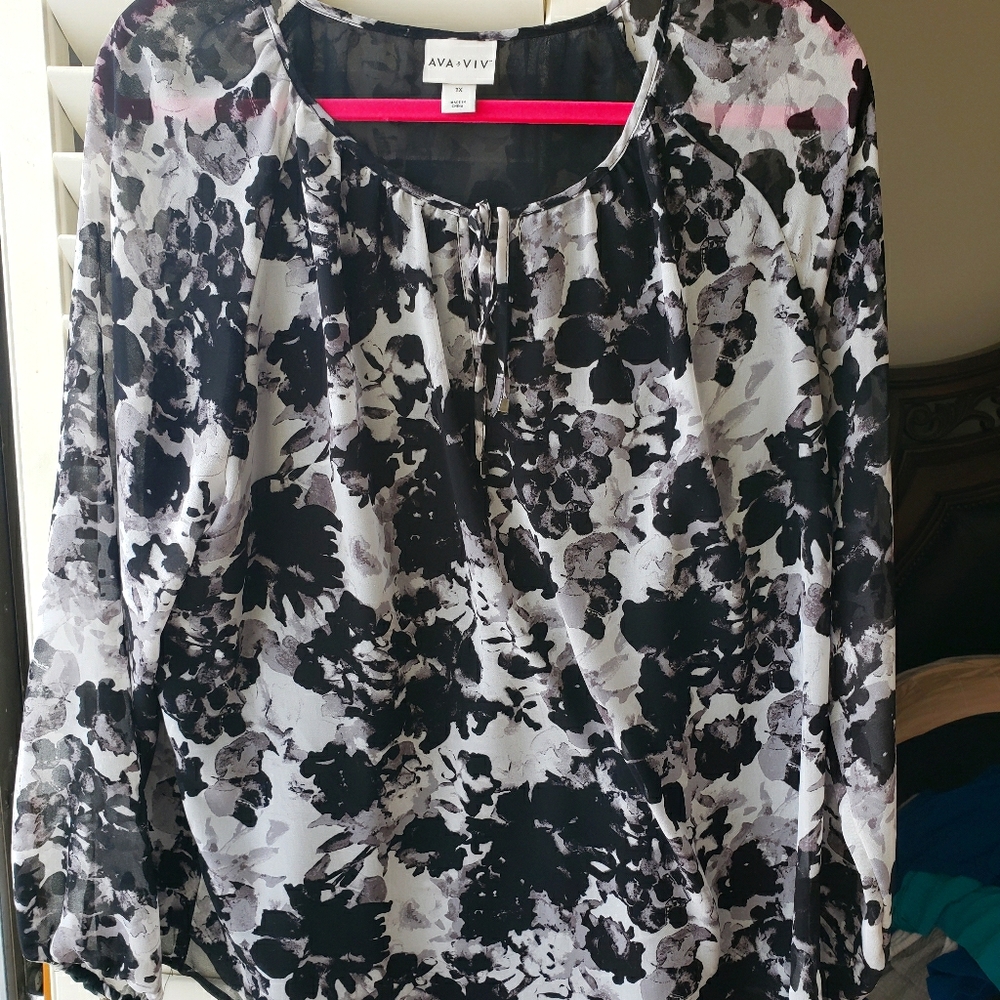 B&W blouse